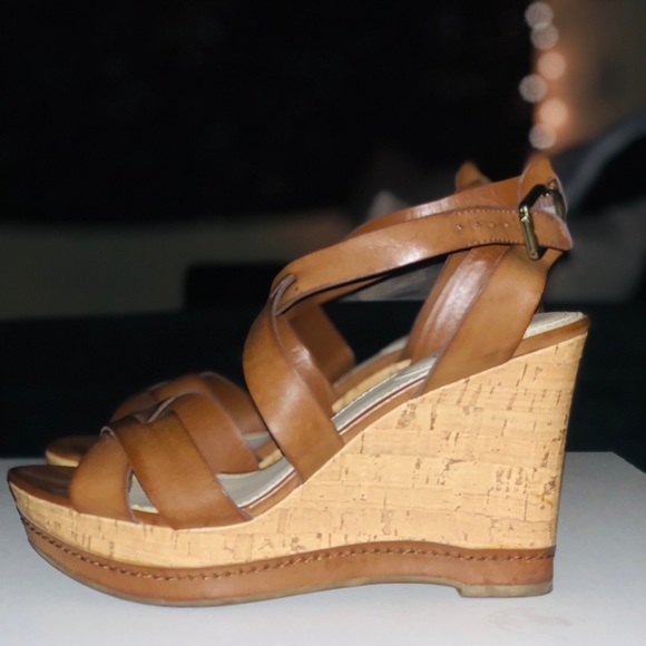 Studio Paolo Wedges - Picture 1 of 7